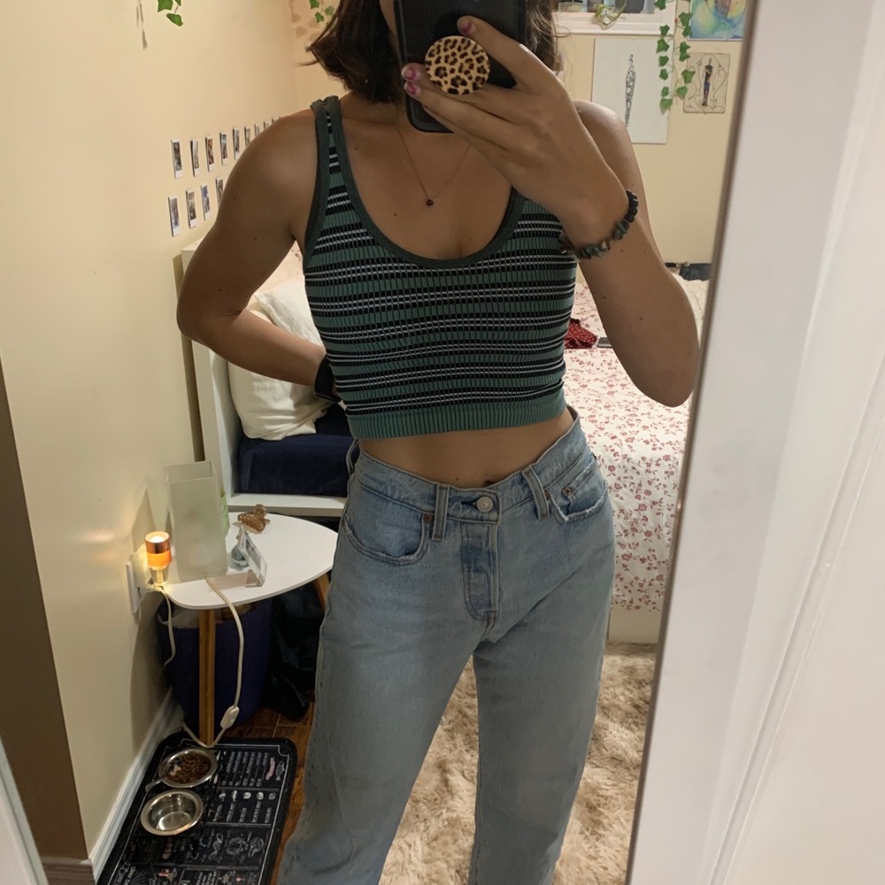 UO cropped tank